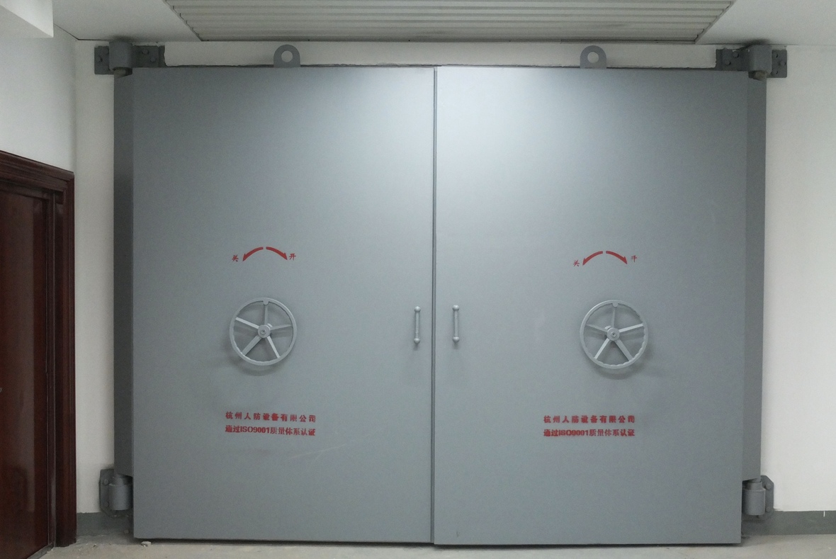  鋼結(jié)構(gòu)雙扇防護密閉門 